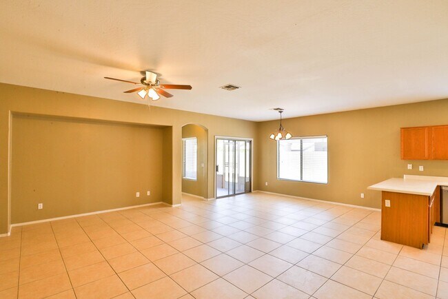 Building Photo - 12910 W Corrine Dr