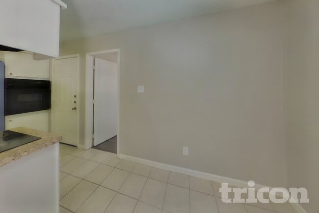 Foto del edificio - 3307 Hummingbird Ln