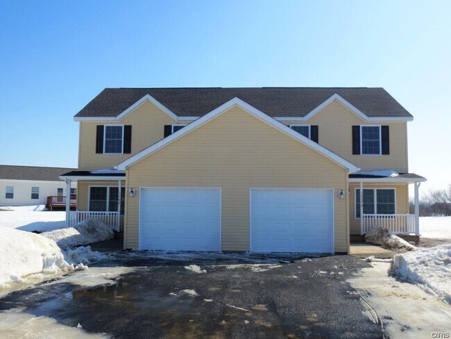 Building Photo - 10068 Ash St