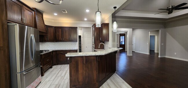 Foto del edificio - 3200 SW Hazelnut Ave