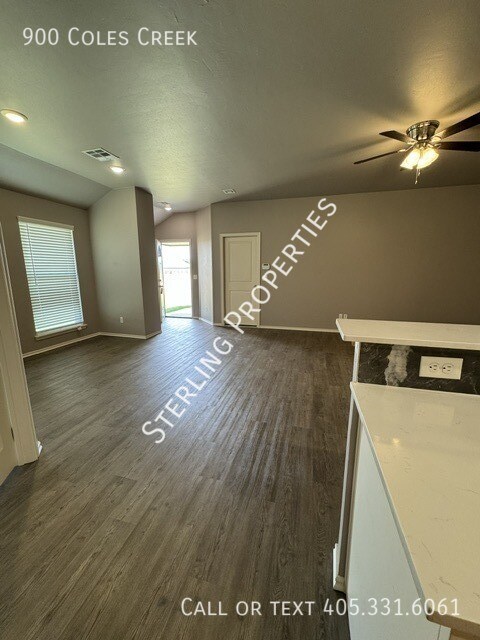 Building Photo - 900 Coles Creek