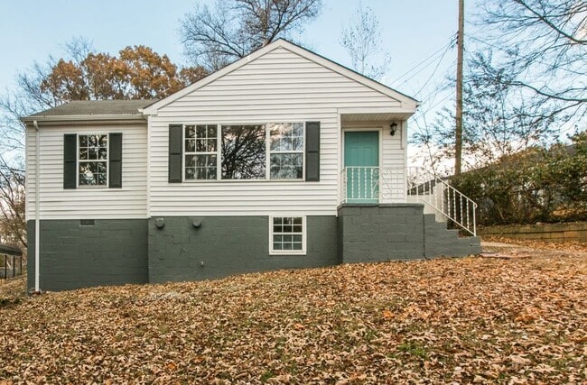 Building Photo - 713 Ridgecrest Dr