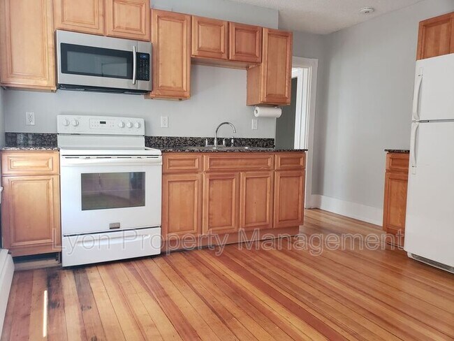 Foto del edificio - 480 Somerset Ave
