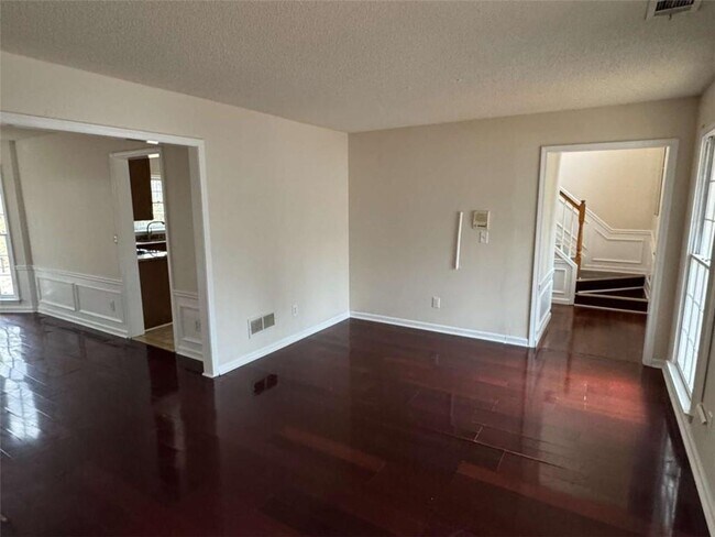 Foto del edificio - 875 Eagle Creek Dr NW