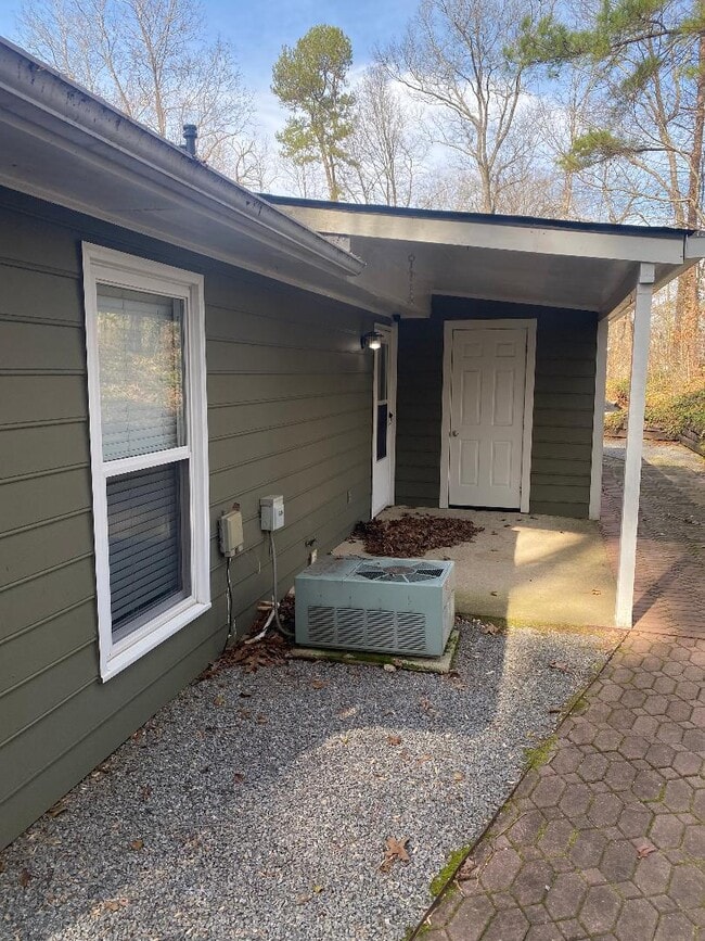 Building Photo - 4069 Coopers Hill Dr SE