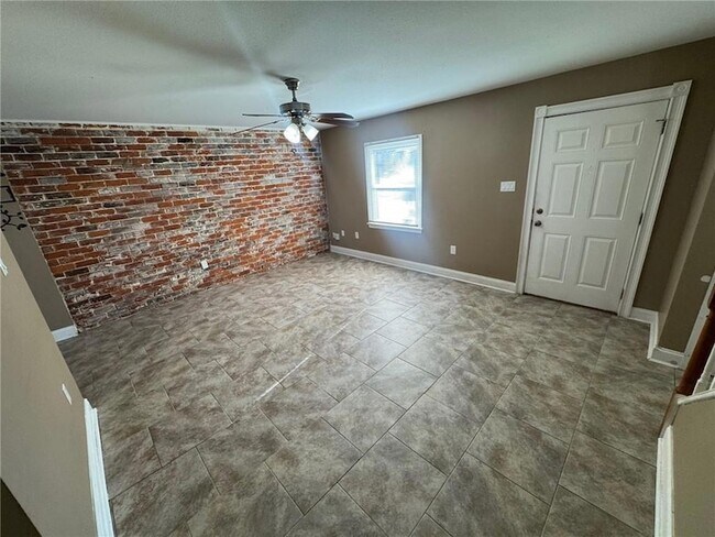 Foto del edificio - 309 Cherry Blossom Ln