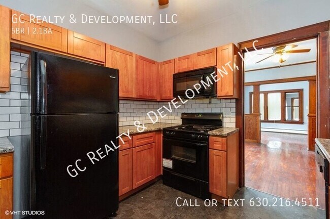 Building Photo - ***MATTESON - 5 BDRM - 2.5 BTH / PARTIALLY...