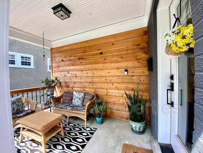 Foto del edificio - 2922 Hawthorne Ave