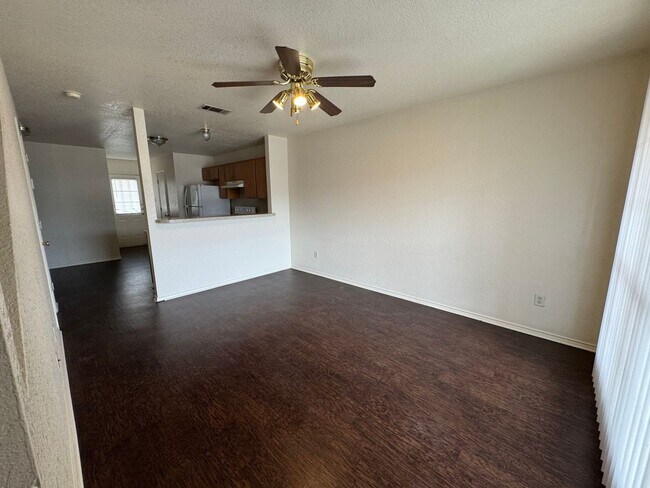 Foto del edificio - 4207 Deek Dr