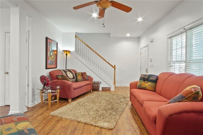 Building Photo - 109 Bowen Cir SW
