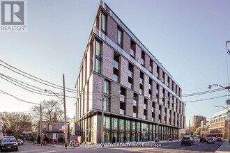 Building Photo - 2625 Dundas St W
