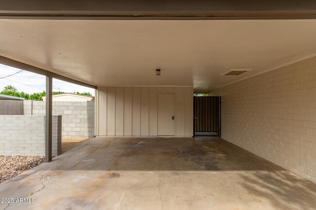 Building Photo - 8730 E Terrace Dr