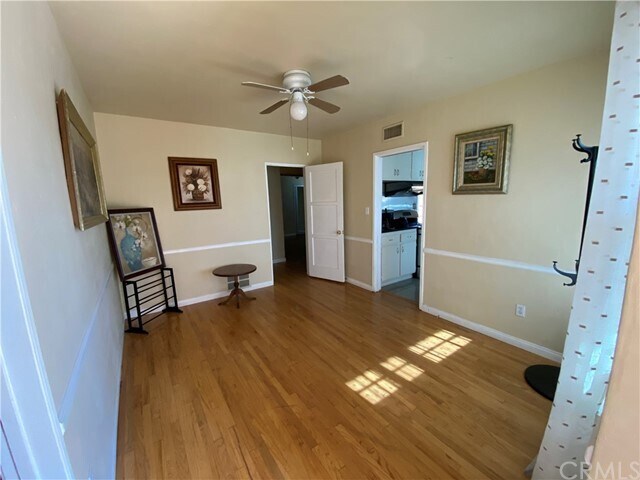 Building Photo - 25 E San Marino Ave