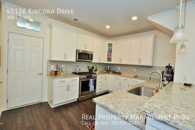 Building Photo - 45126 Kincora Dr