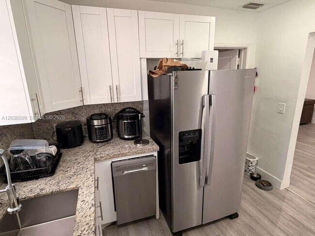 Foto del edificio - 2920 SW 15th St