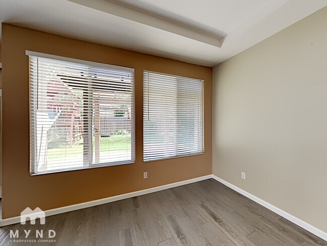 Foto del edificio - 2040 Fenmore Way