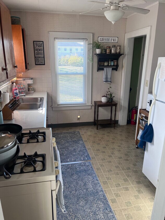 1003 N Cedar St, Rolla, MO 65401 House Rental in Rolla, MO