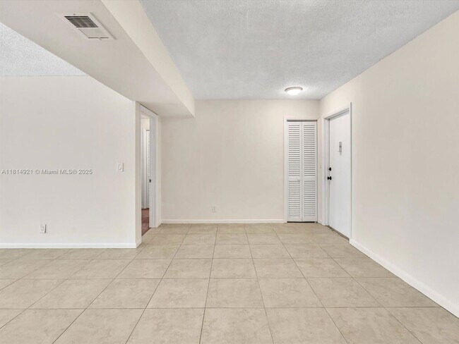 Foto del edificio - 614 NW 13th St