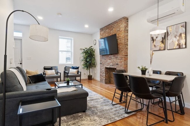 Sala de estar - 1238 Butterfield Way