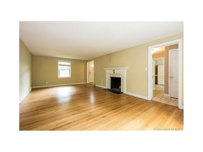 Building Photo - 59 Oneida St