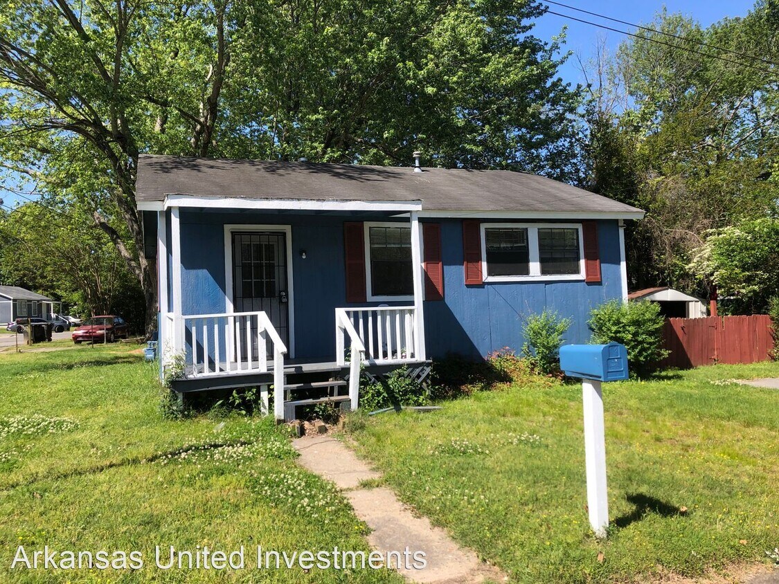 Primary Photo - 2 br, 1 bath House - 114 East Blvd.