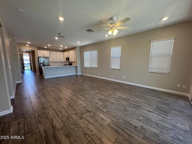 Building Photo - 55 N 197th Dr