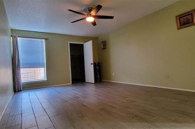 Foto del edificio - 6604 Montauk Dr