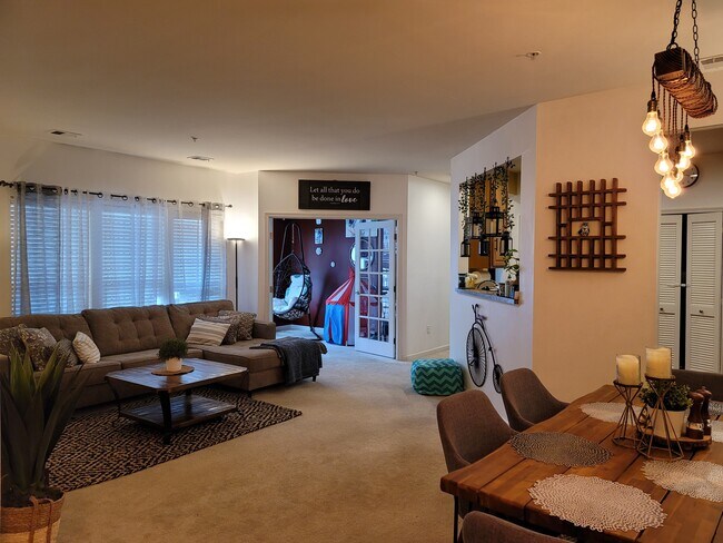Building Photo - 5301 Wyndholme Cir
