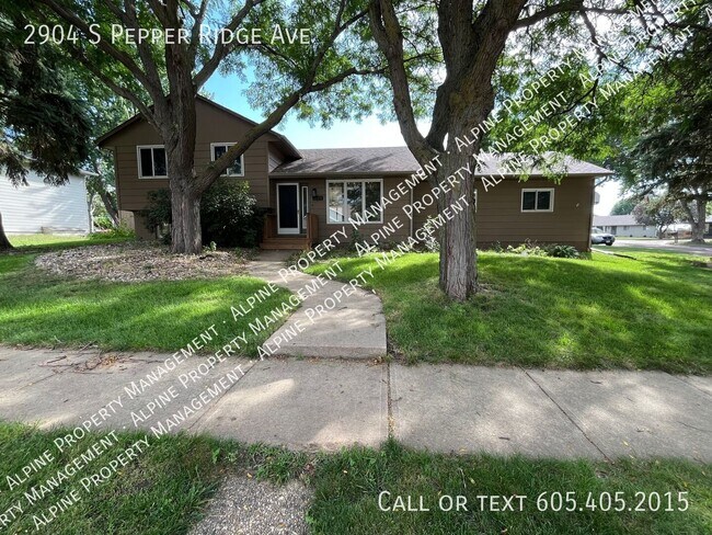 Foto del edificio - 2904 S Pepper Ridge Ave