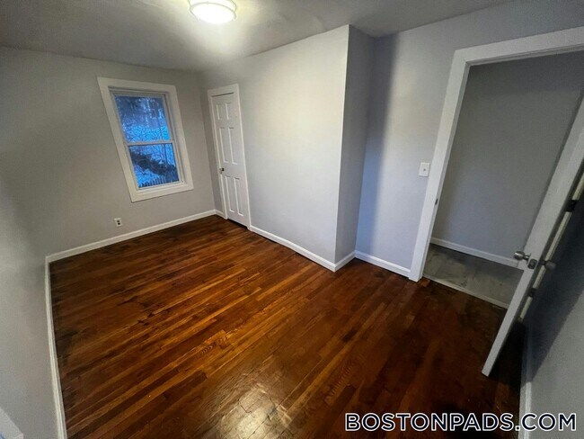 Foto del edificio - 165 Pleasant St