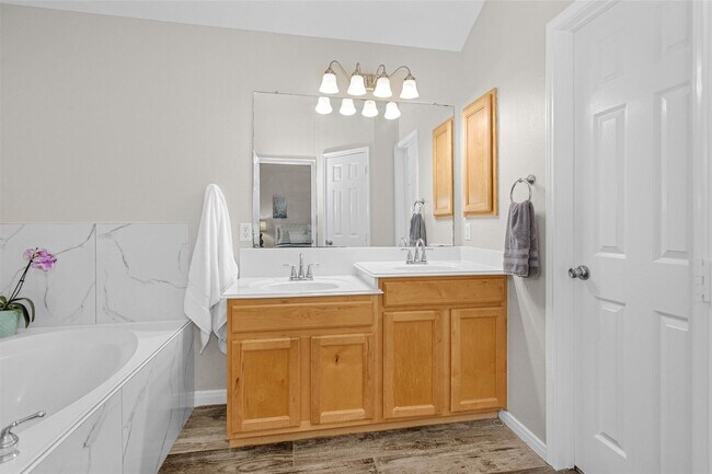 Foto del edificio - 2614 Easton Springs Ct