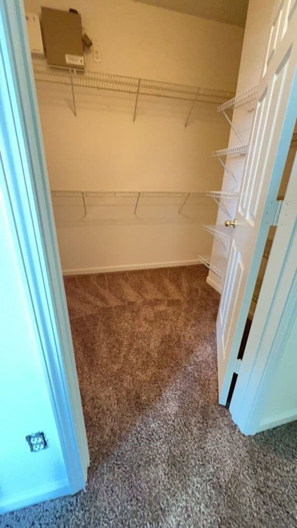 Foto del edificio - 1321 Jenner Dr