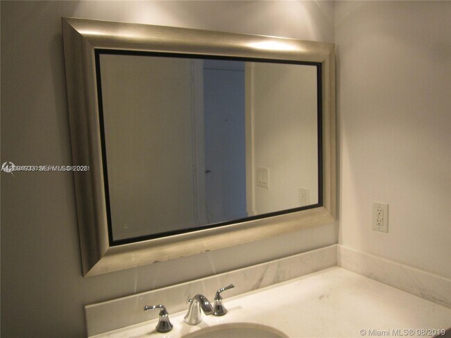 Foto del edificio - 1060 Brickell Ave