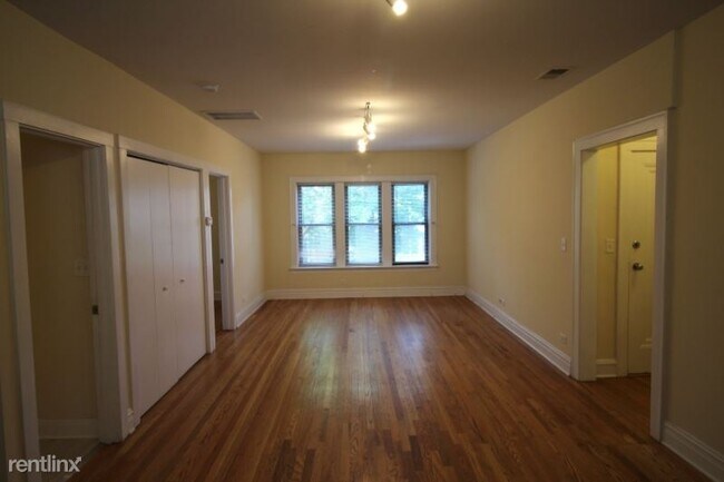 Foto del edificio - 3719 N Leavitt St