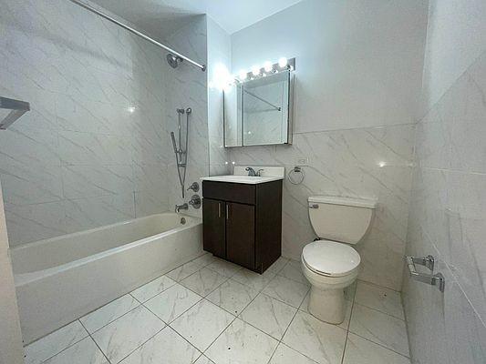 Building Photo - 1 bedroom in Bronx NY 10468