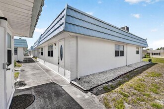 Building Photo - 1801 Bedford Ln