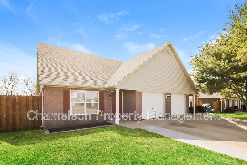 Primary Photo - 3407 SW Victoria Pl