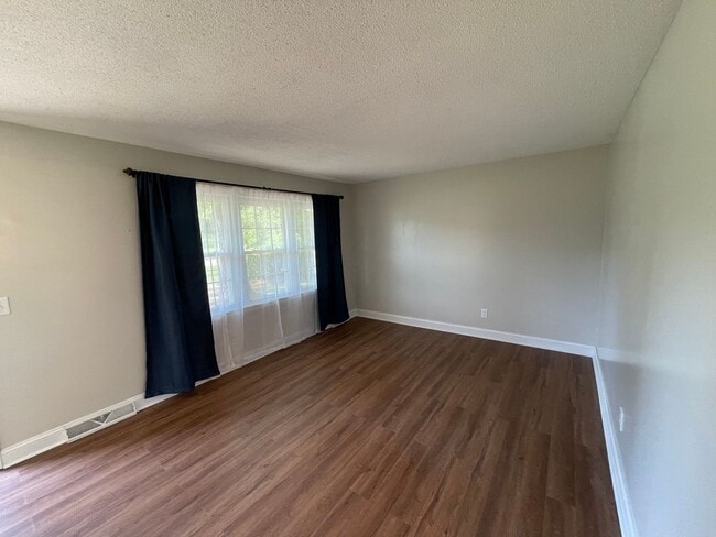 Photo - Updated 4 bedroom 3 bathroom home in Castle Hayne!