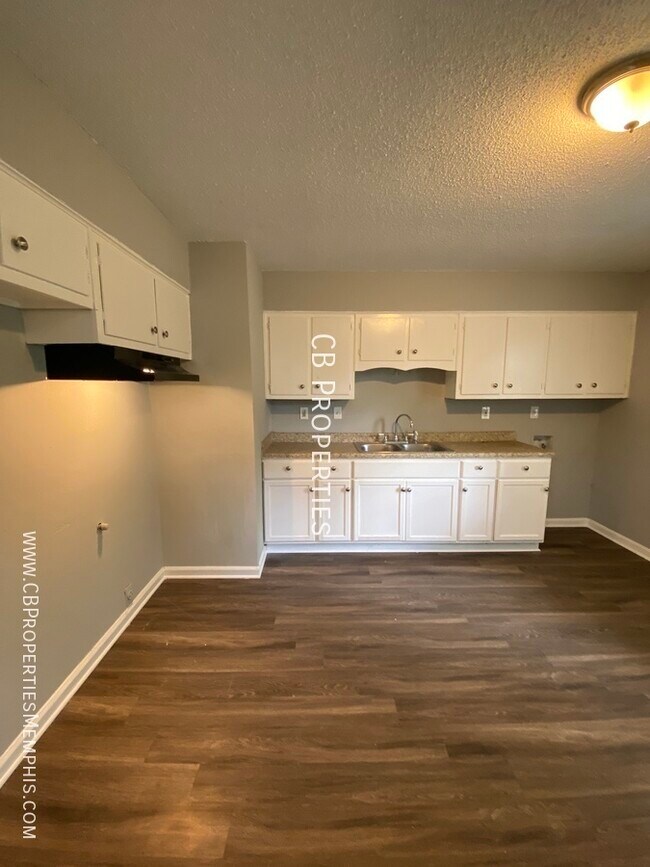Foto del edificio - 2nd month of rent FREE!!!!!
