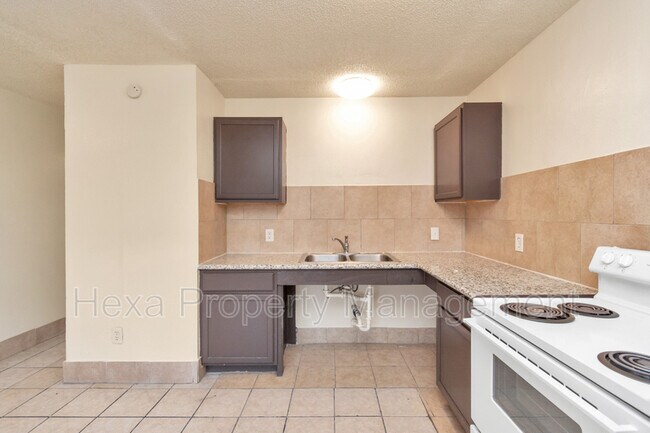 Foto del edificio - 6607 Brittmoore Rd