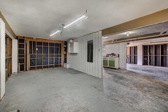 Building Photo - 170 Barracuda St