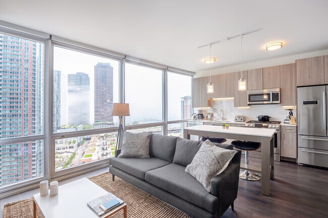 Foto del edificio - 600 N Fairbanks Ct