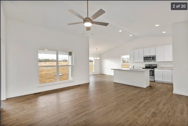 Foto del edificio - 443 Sweetgrass Dr
