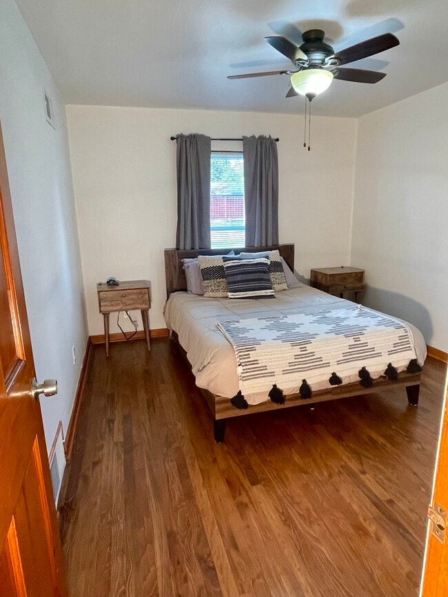 Building Photo - 6525 W Center St