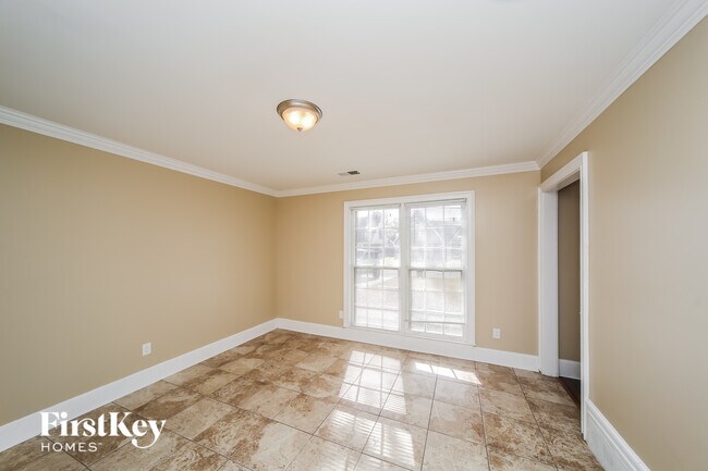 Building Photo - 8158 Creekside Cir S