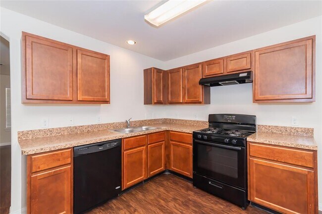 Building Photo - 5723 Plantation Forest Dr