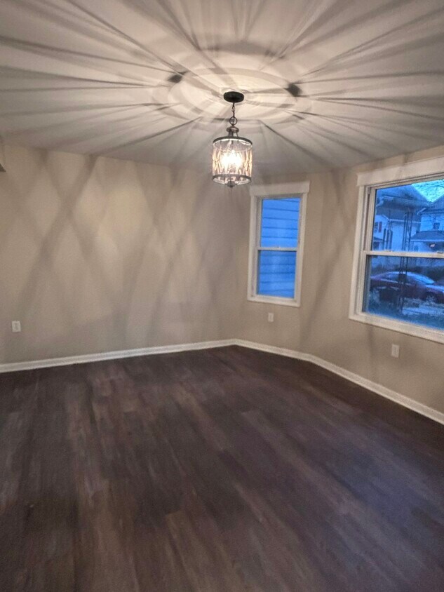 Foto principal - 165 Sharpe St