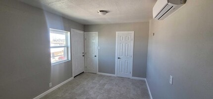 Building Photo - 120 S Carolina Dr