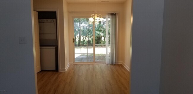Building Photo - 48 Pirates Cove Dr