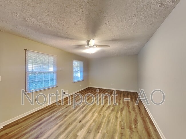 Building Photo - 6010 Cristie Dr